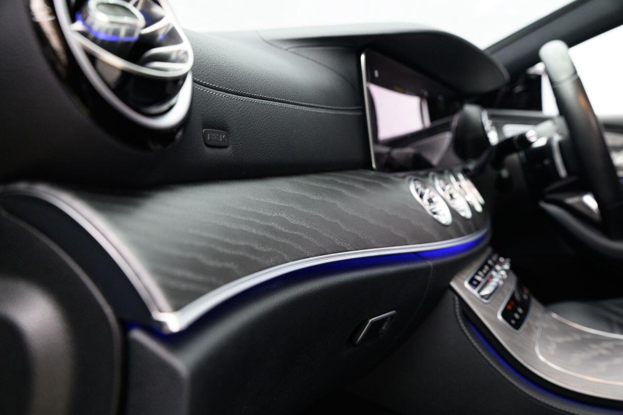 Mercedes-Benz CLS view 33