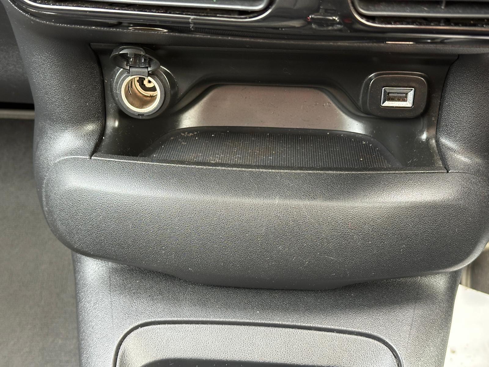 Citroen C4 Cactus view 19