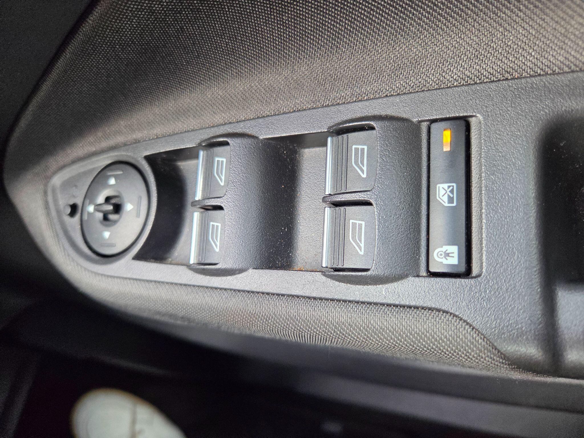 Ford C-Max view 16