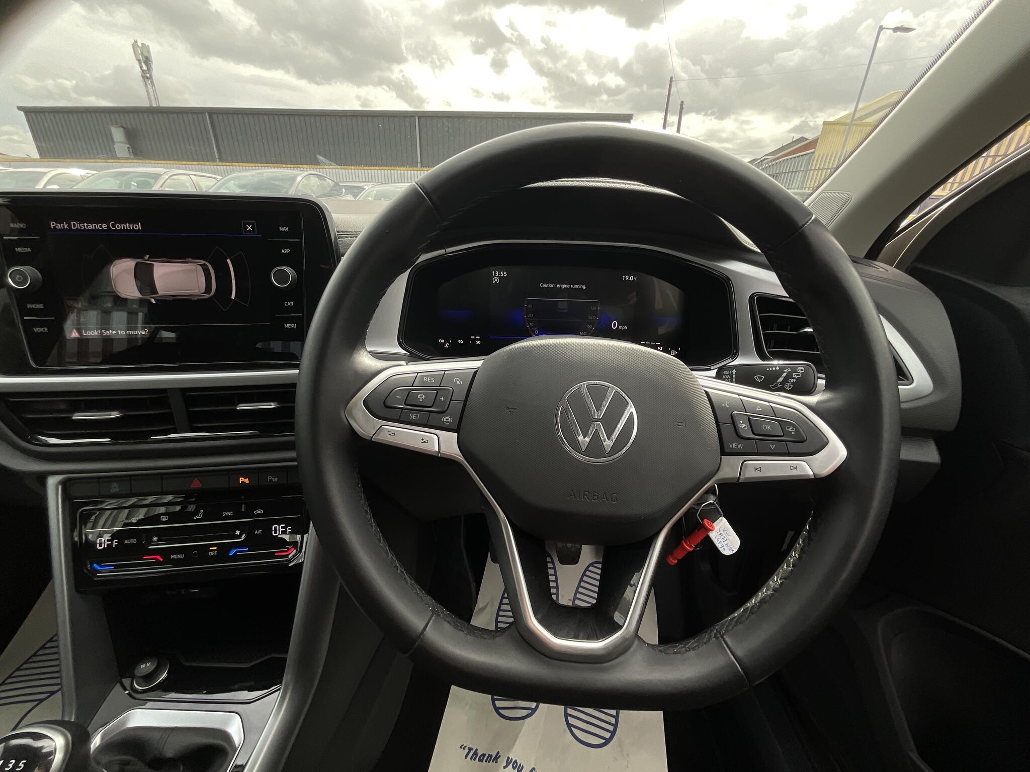 Volkswagen T-Roc view 21