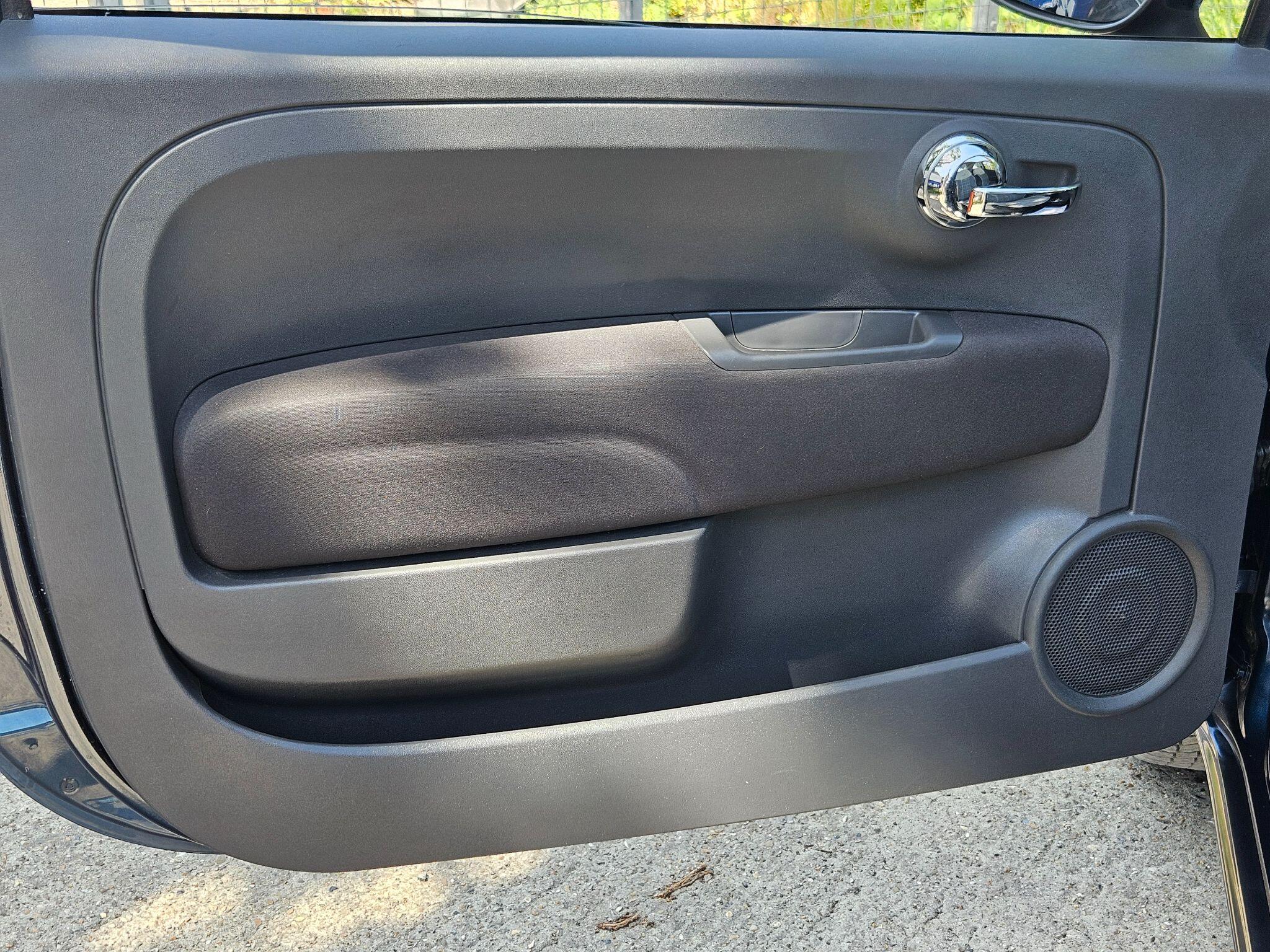 2015 Fiat 500C image 45