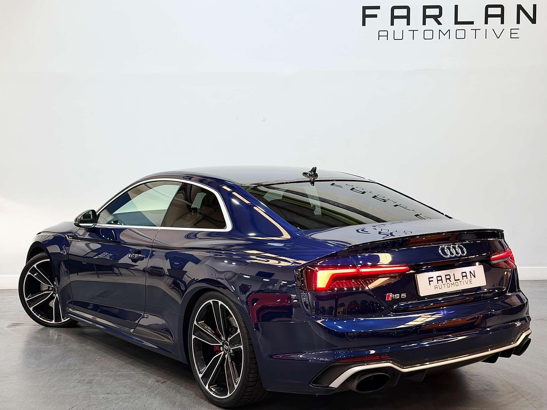 Audi RS5 view 5