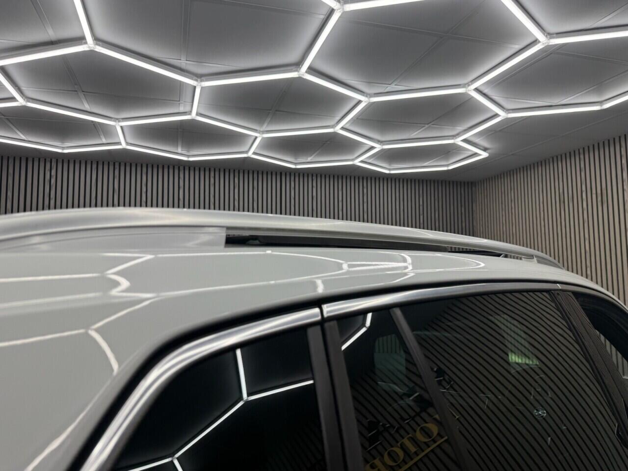 Volkswagen Tiguan view 34