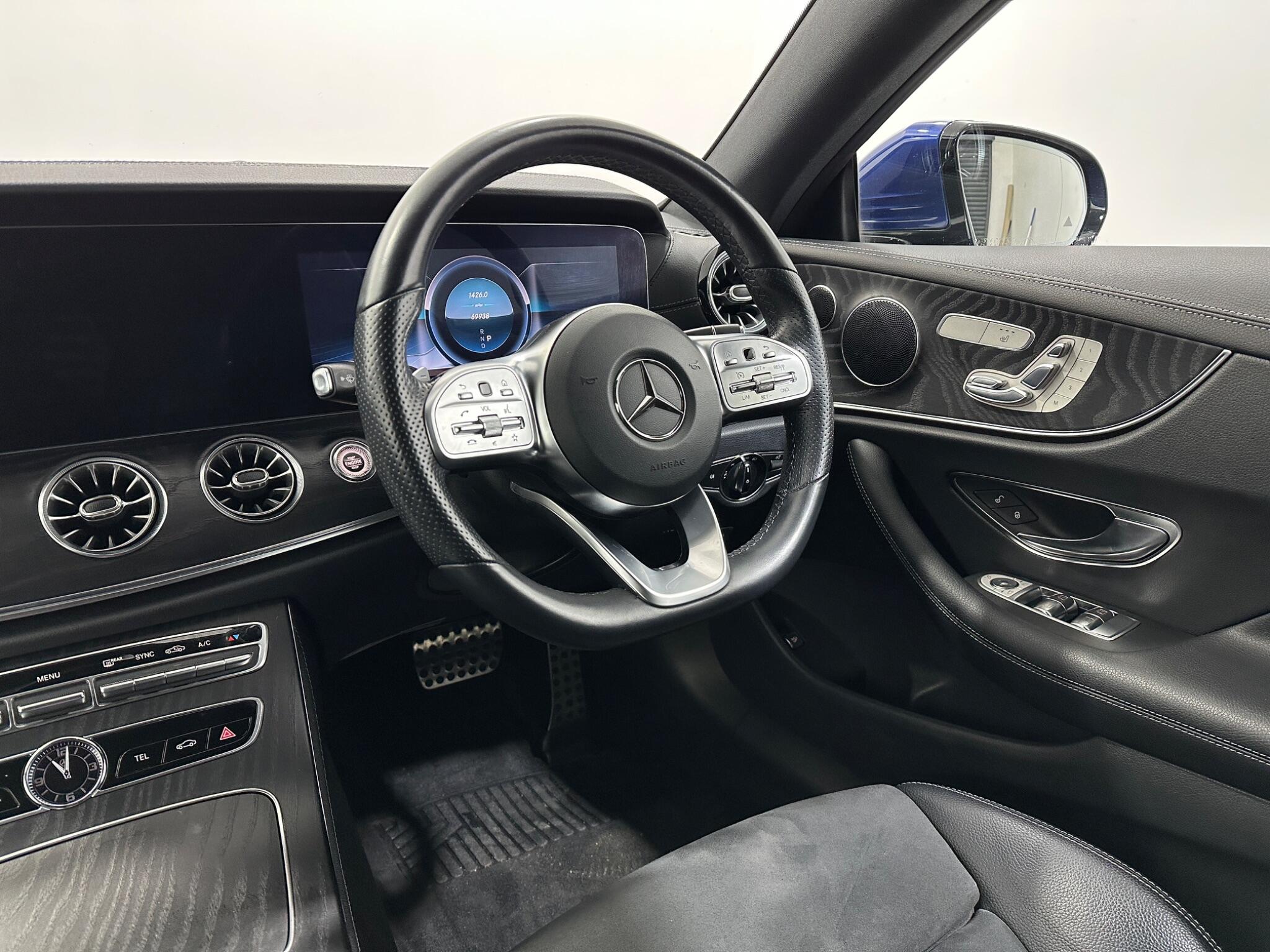 Mercedes-Benz E-Class view 12
