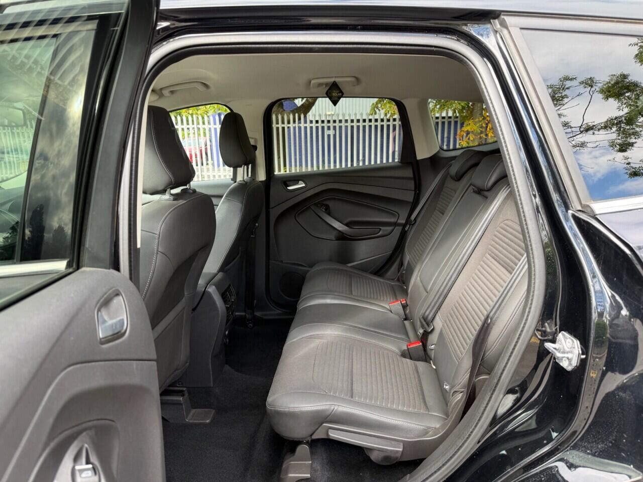 Ford Kuga view 32