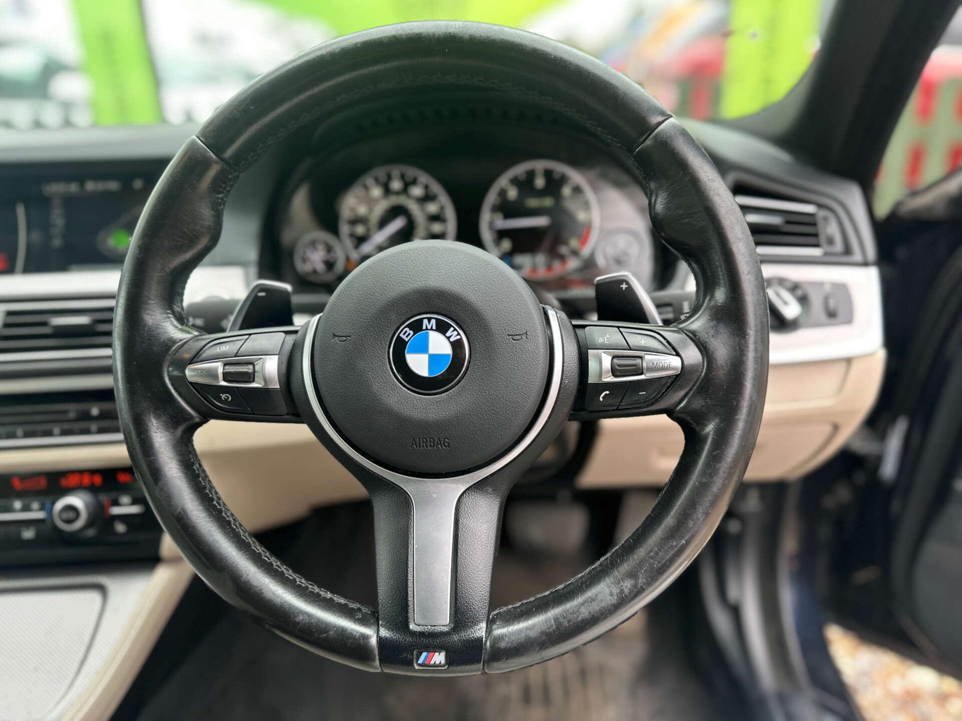 BMW 5 Series view 37