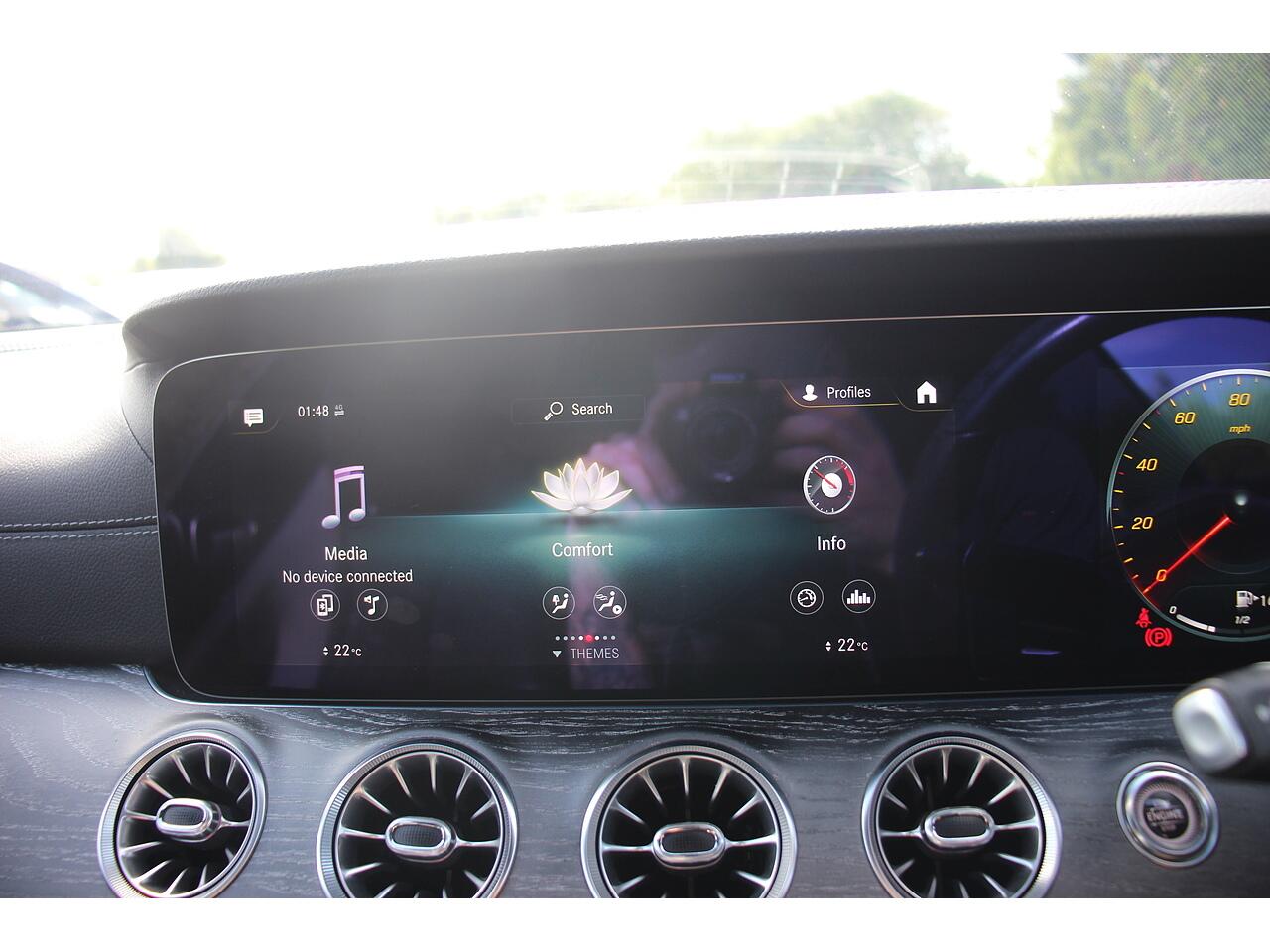 Mercedes-Benz E Class view 25