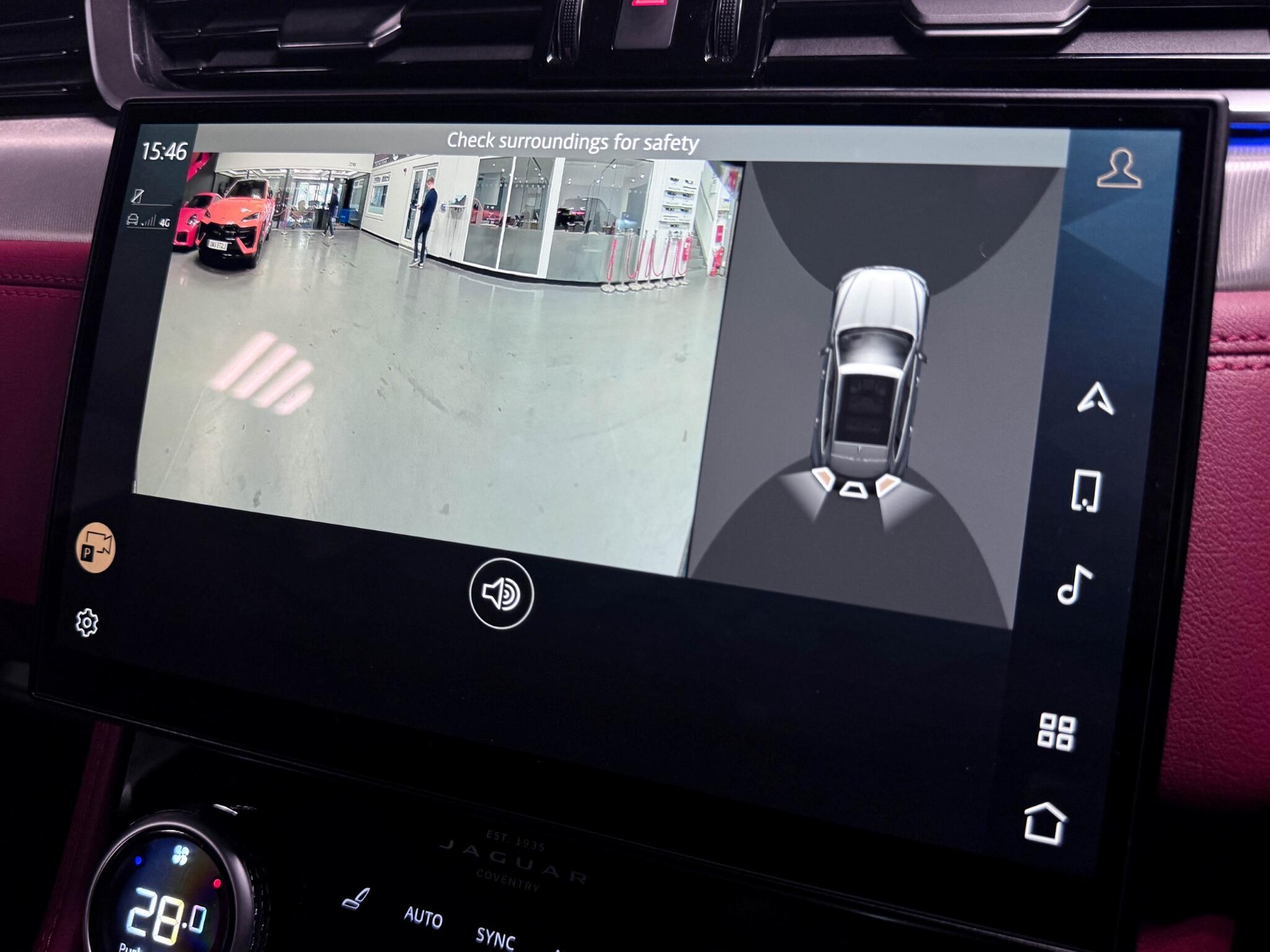 Jaguar F-Pace view 40