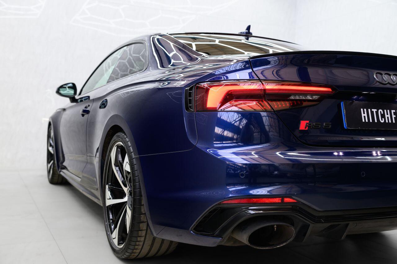 Audi RS5 view 11