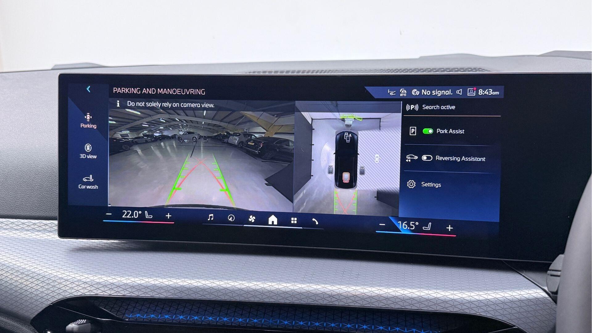 BMW i4 view 25