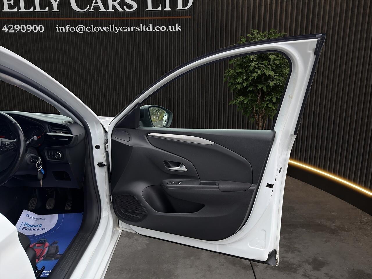 Vauxhall Corsa view 32