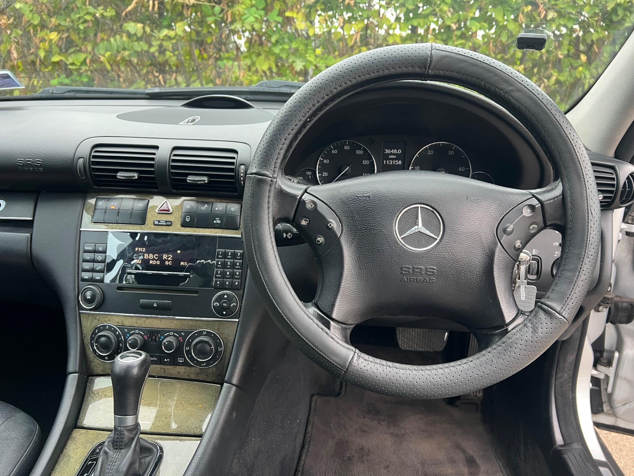 Mercedes-Benz C-Class view 34