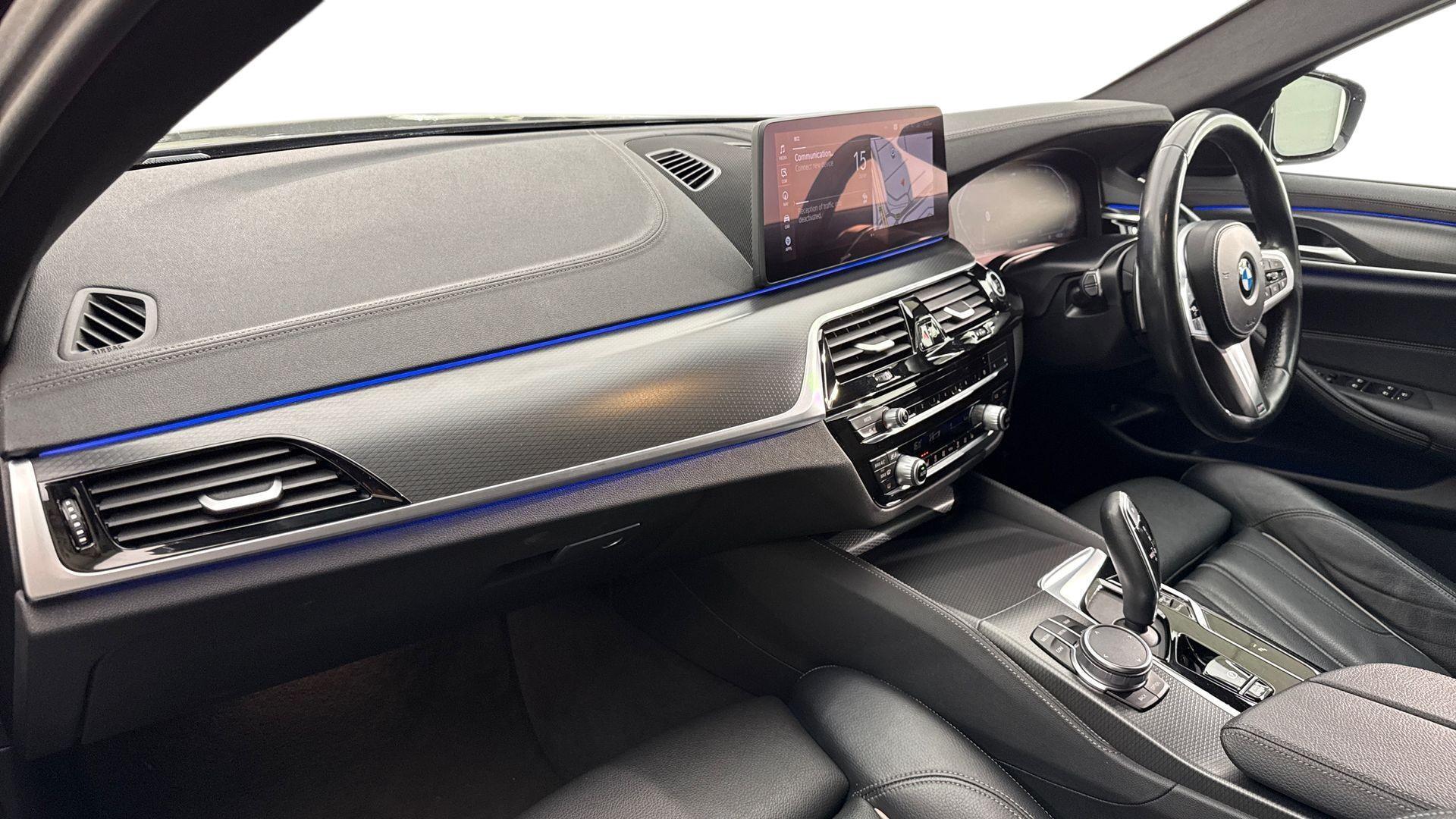 BMW 5 Series view 7