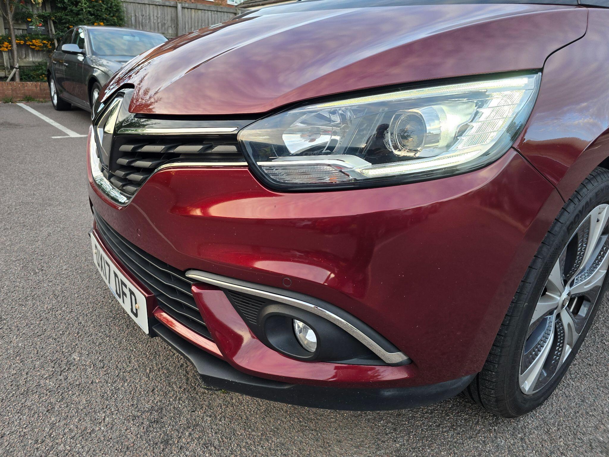 Renault Grand Scenic view 82