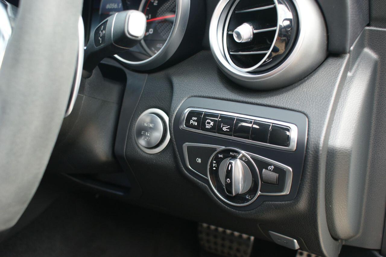 Mercedes-Benz C Class view 51