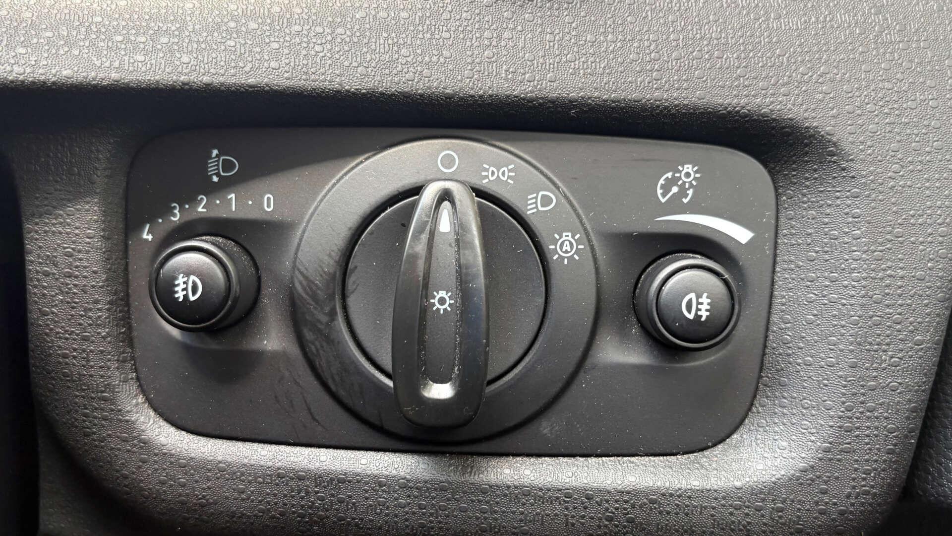 Ford Fiesta view 21