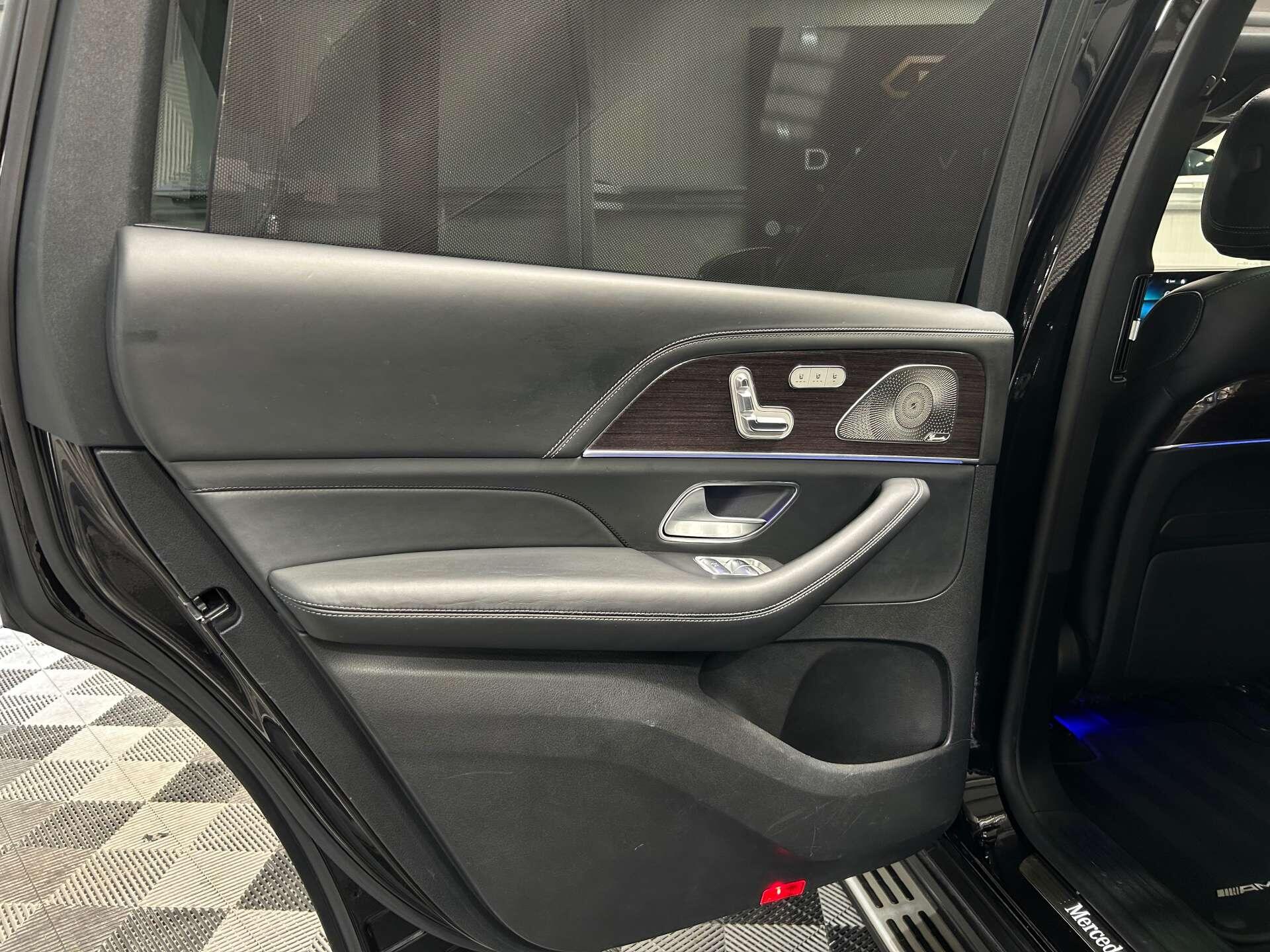 Mercedes-Benz GLS view 50