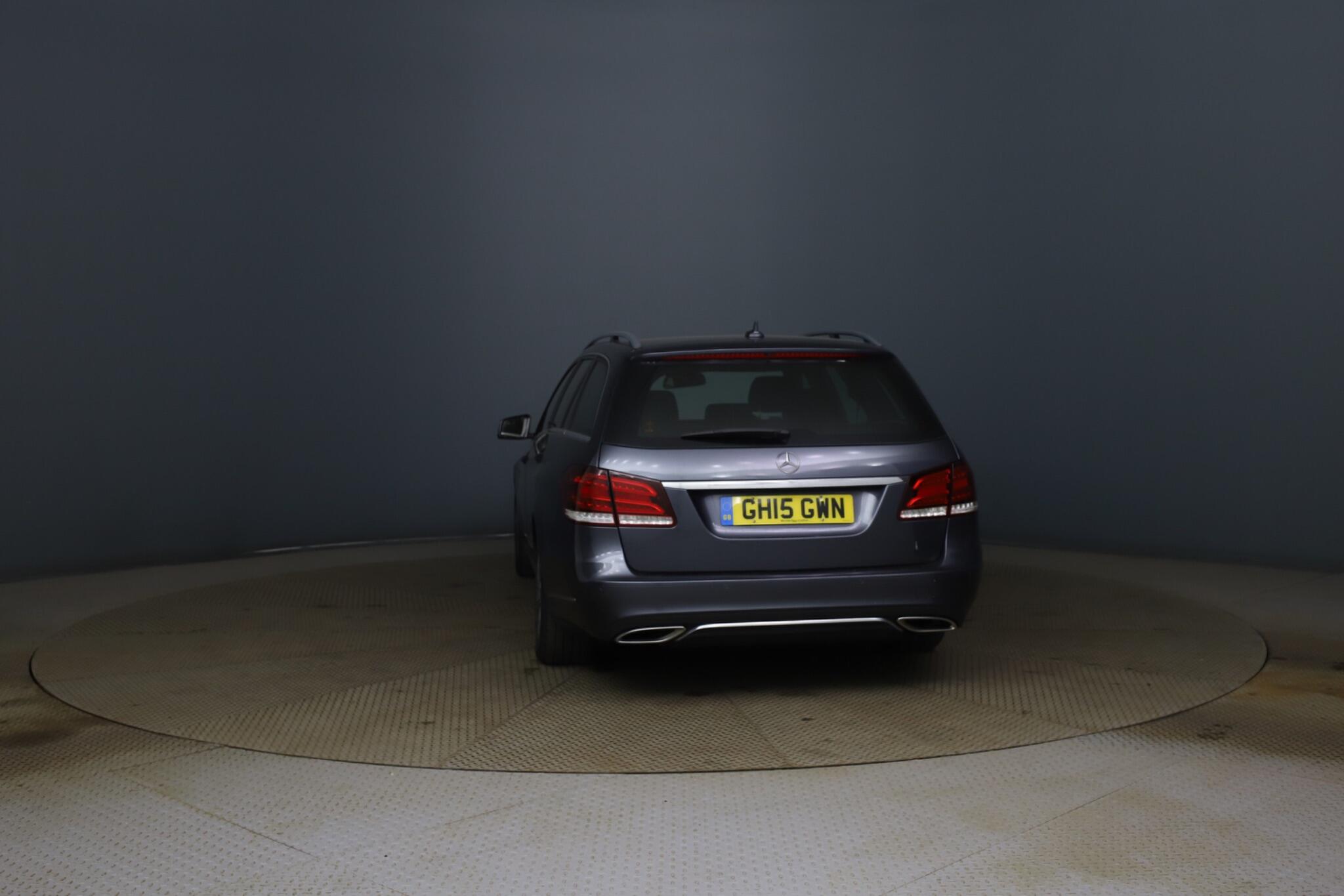 Mercedes-Benz E-Class view 5