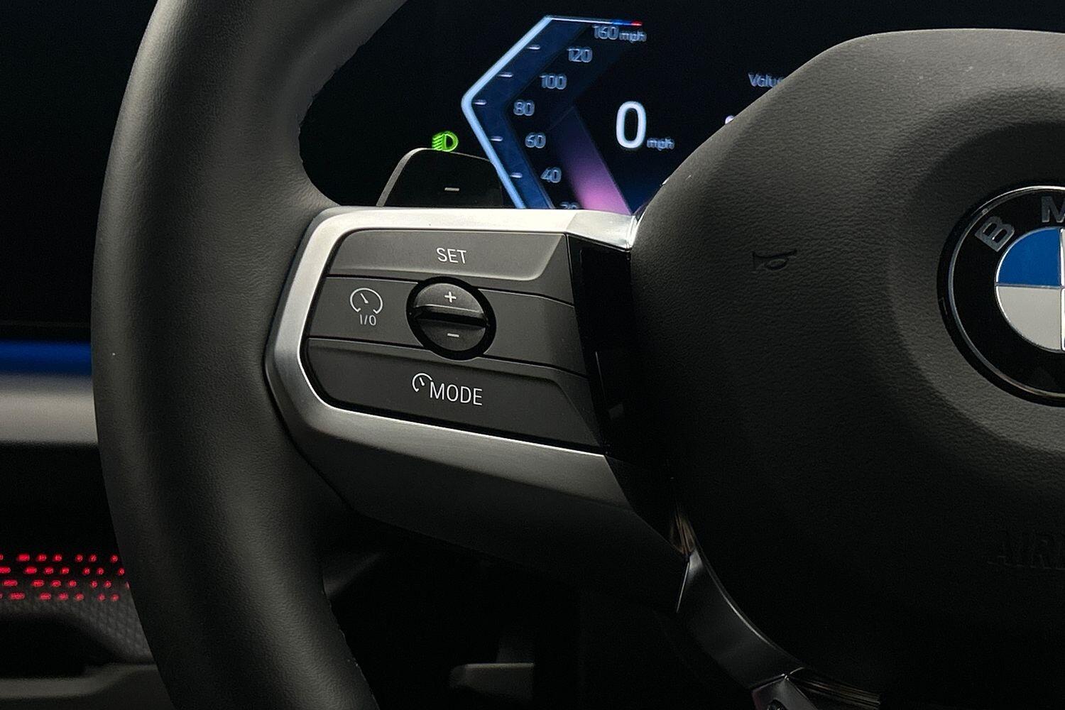 BMW 1 Series view 18