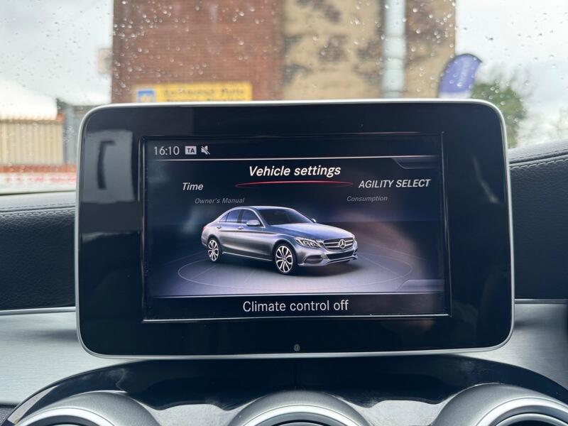 Mercedes-Benz C Class view 28