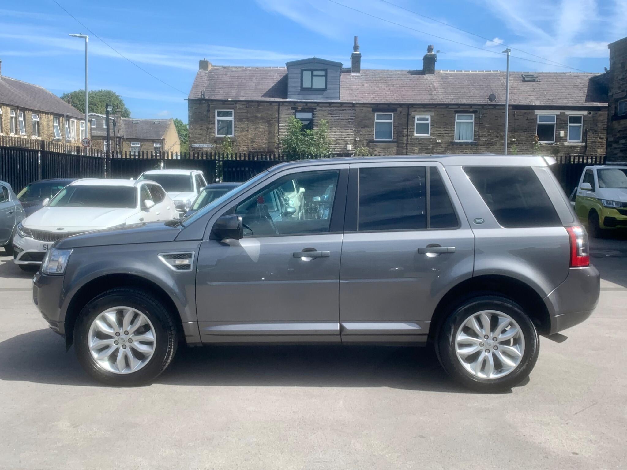 Land Rover Freelander 2 view 5
