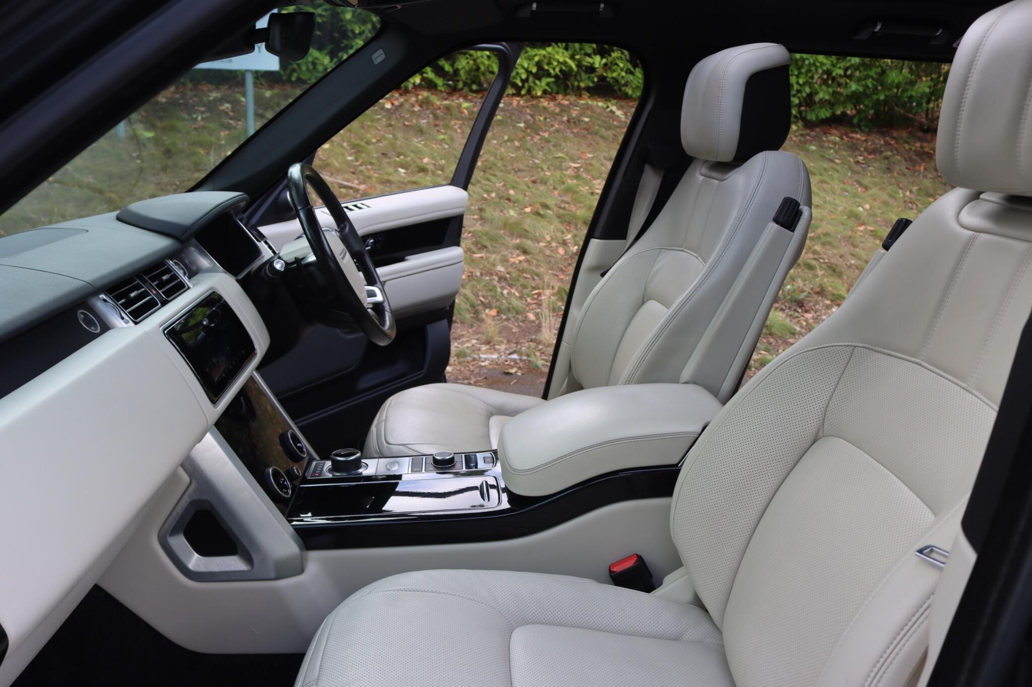 Land Rover Range Rover view 10