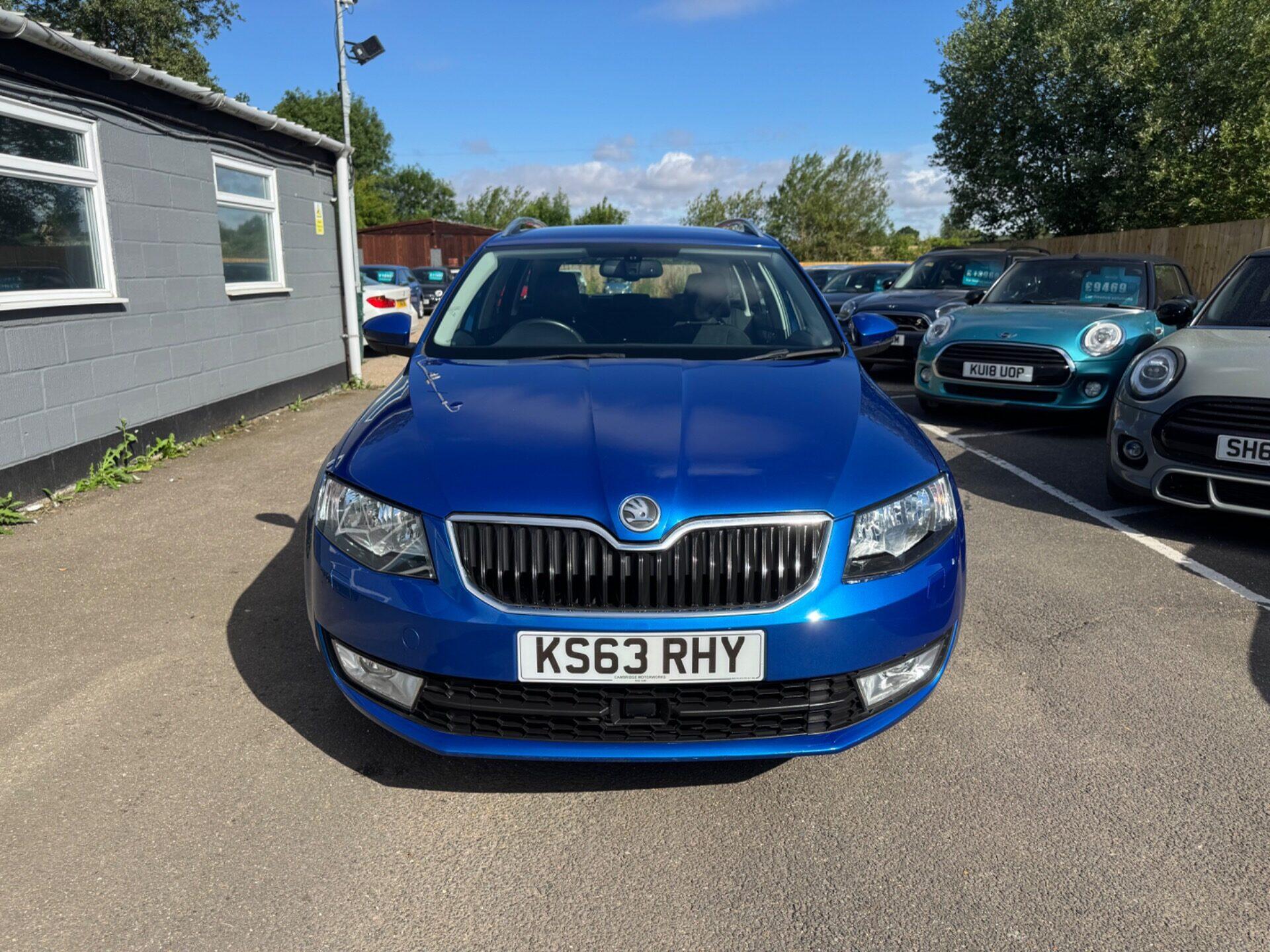Skoda Octavia view 4