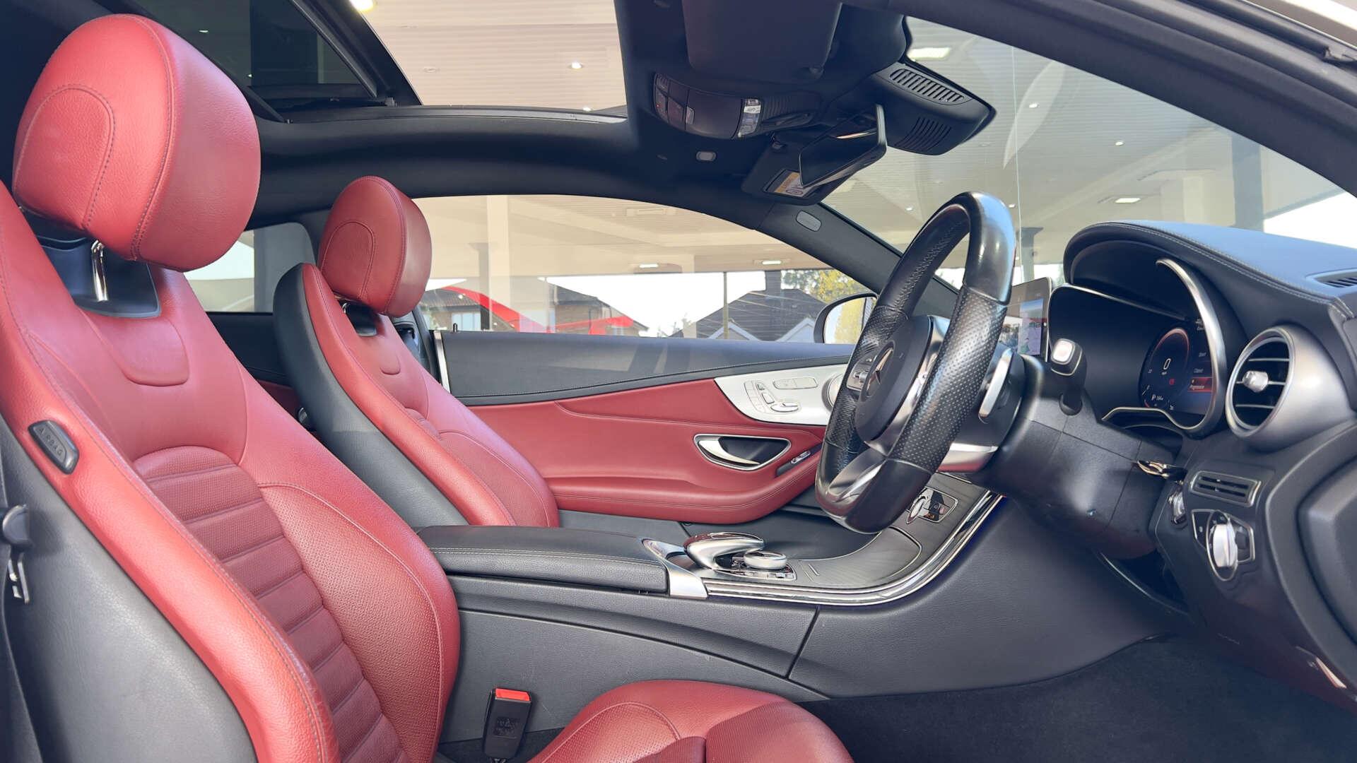 Mercedes-Benz C-Class view 33