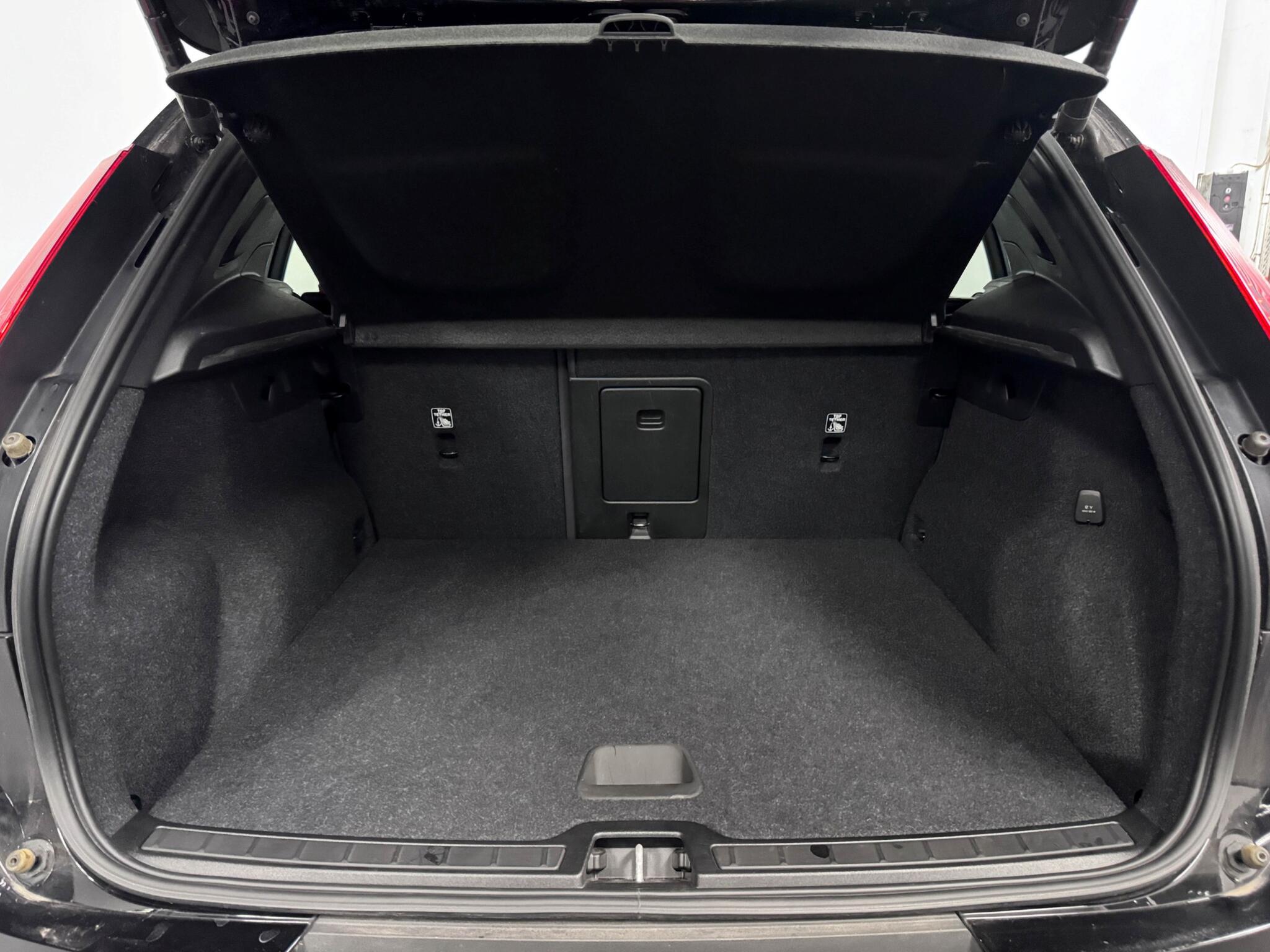Volvo XC40 view 7
