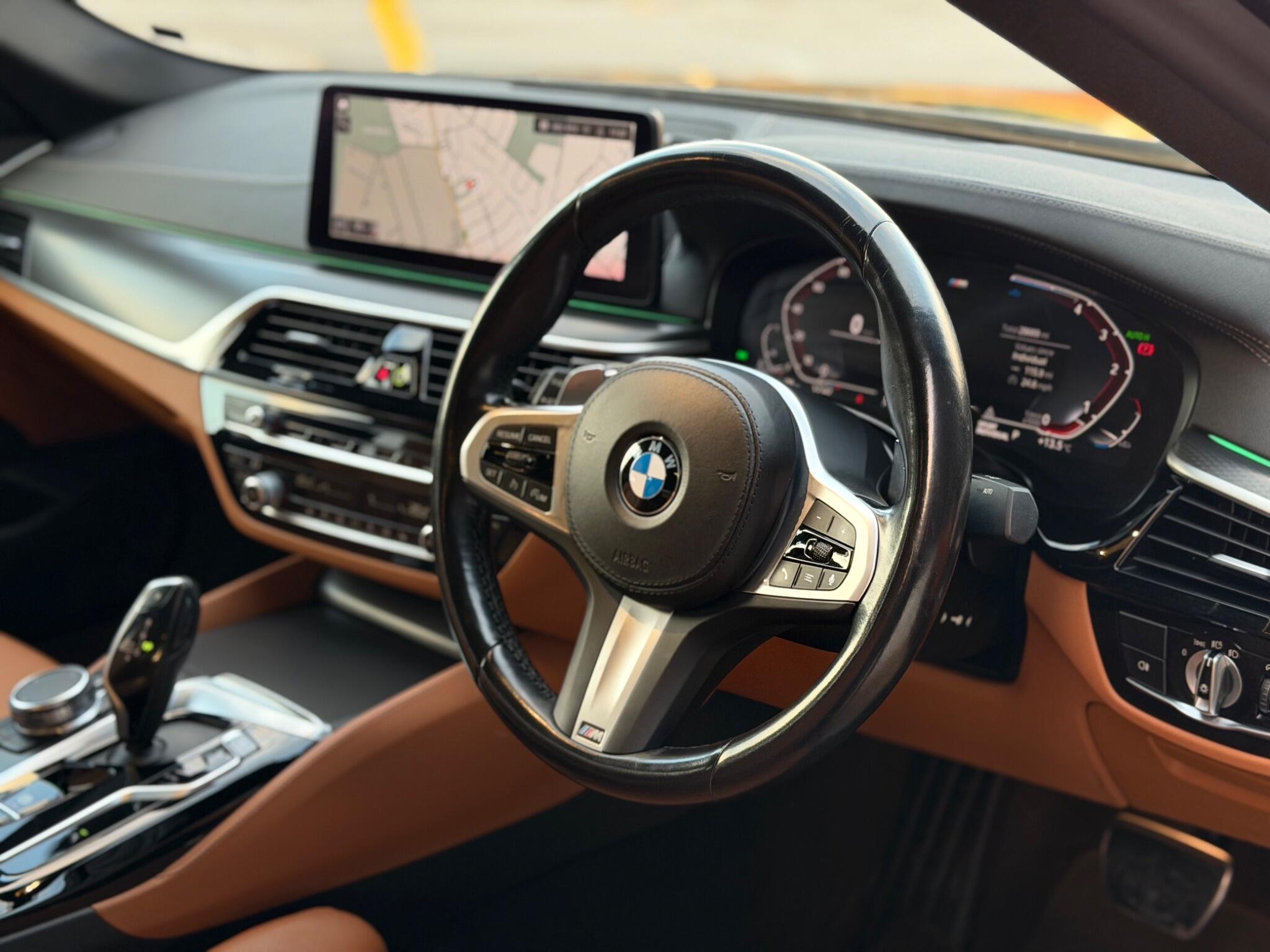 BMW 5 Series view 43