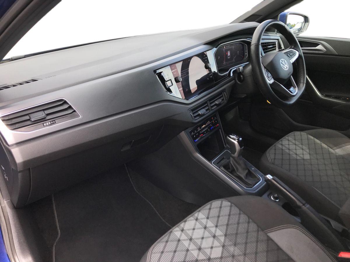 Volkswagen Polo view 5