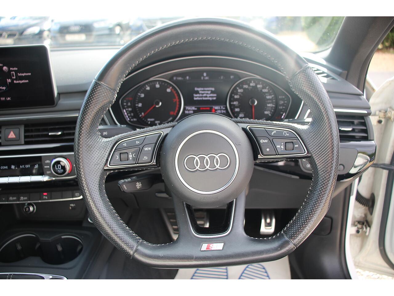 Audi A4 Avant view 31