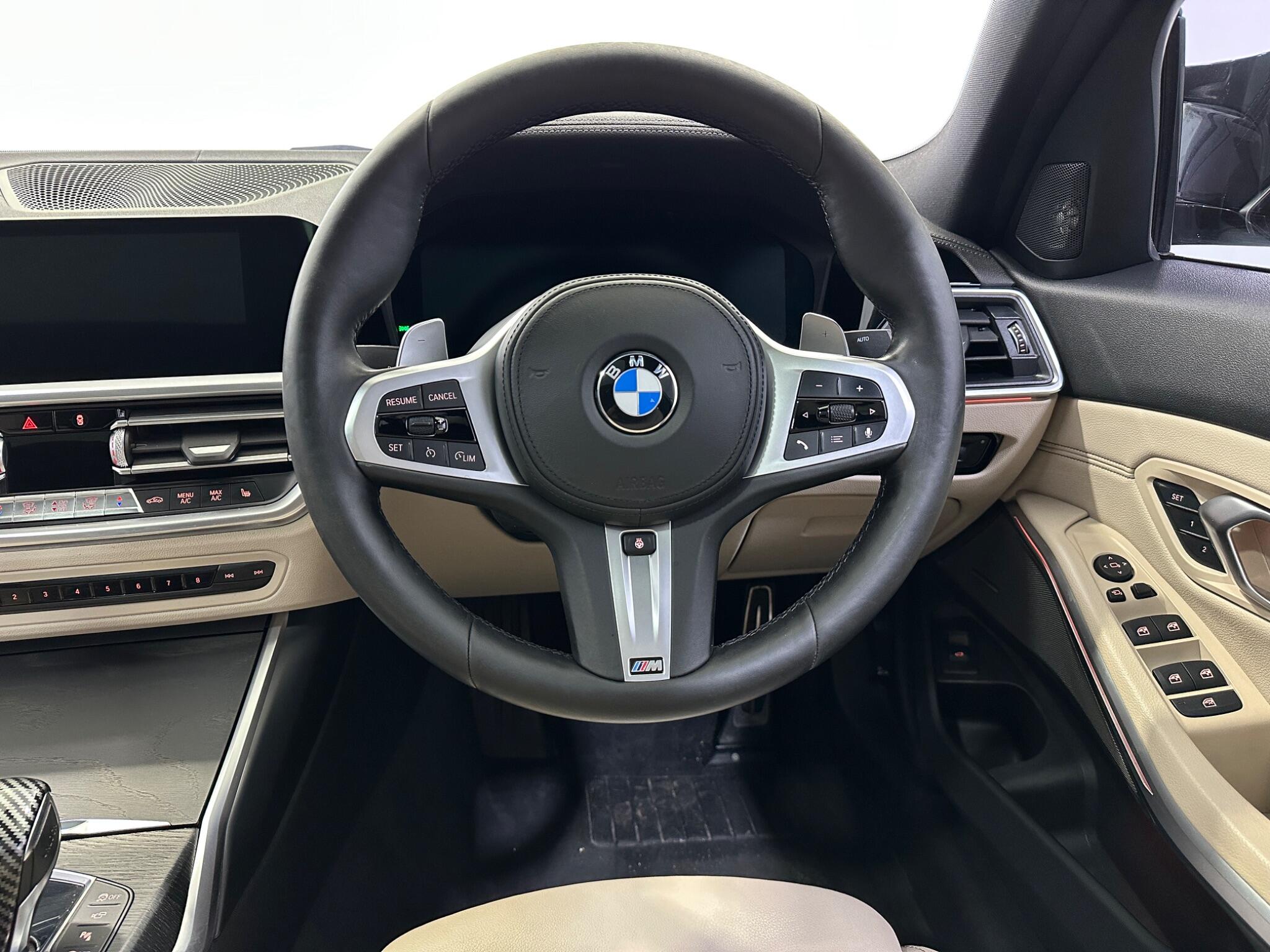BMW 3 Series view 13