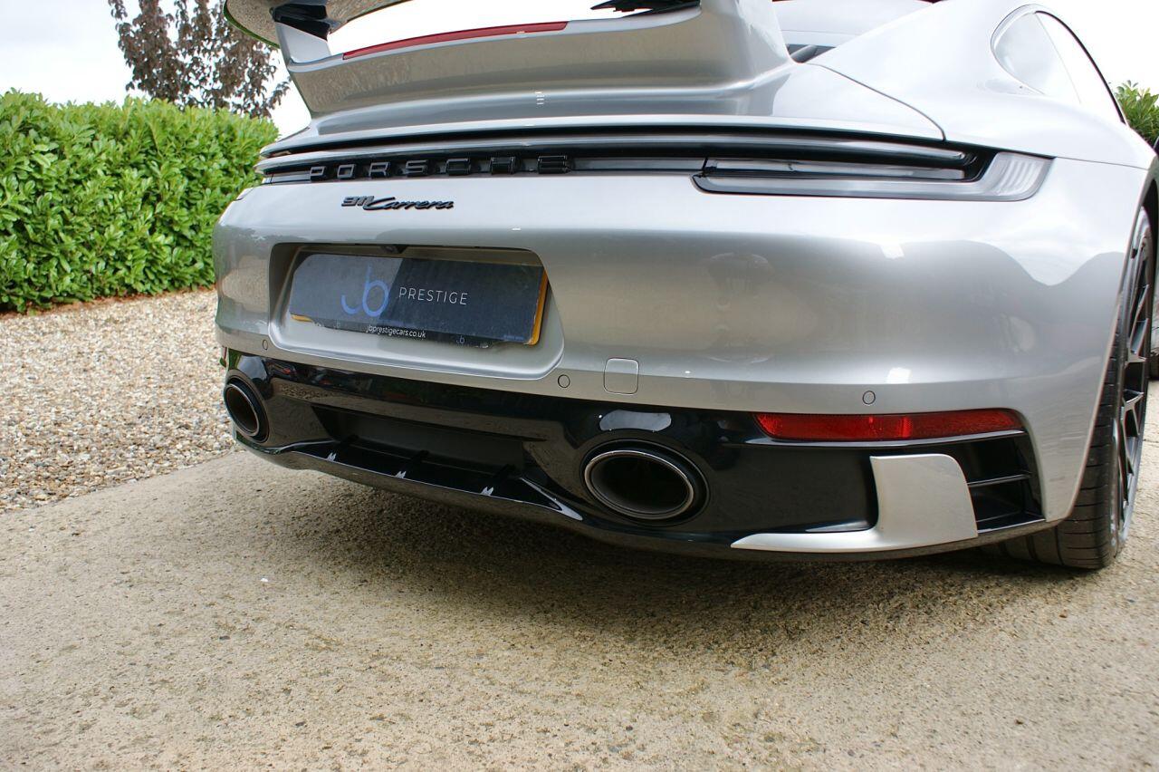 Porsche 911 view 29
