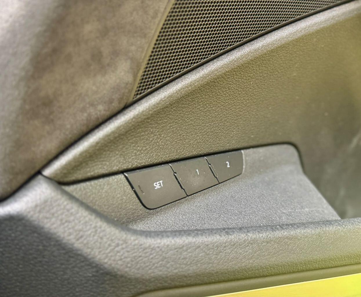 Audi E-Tron view 37