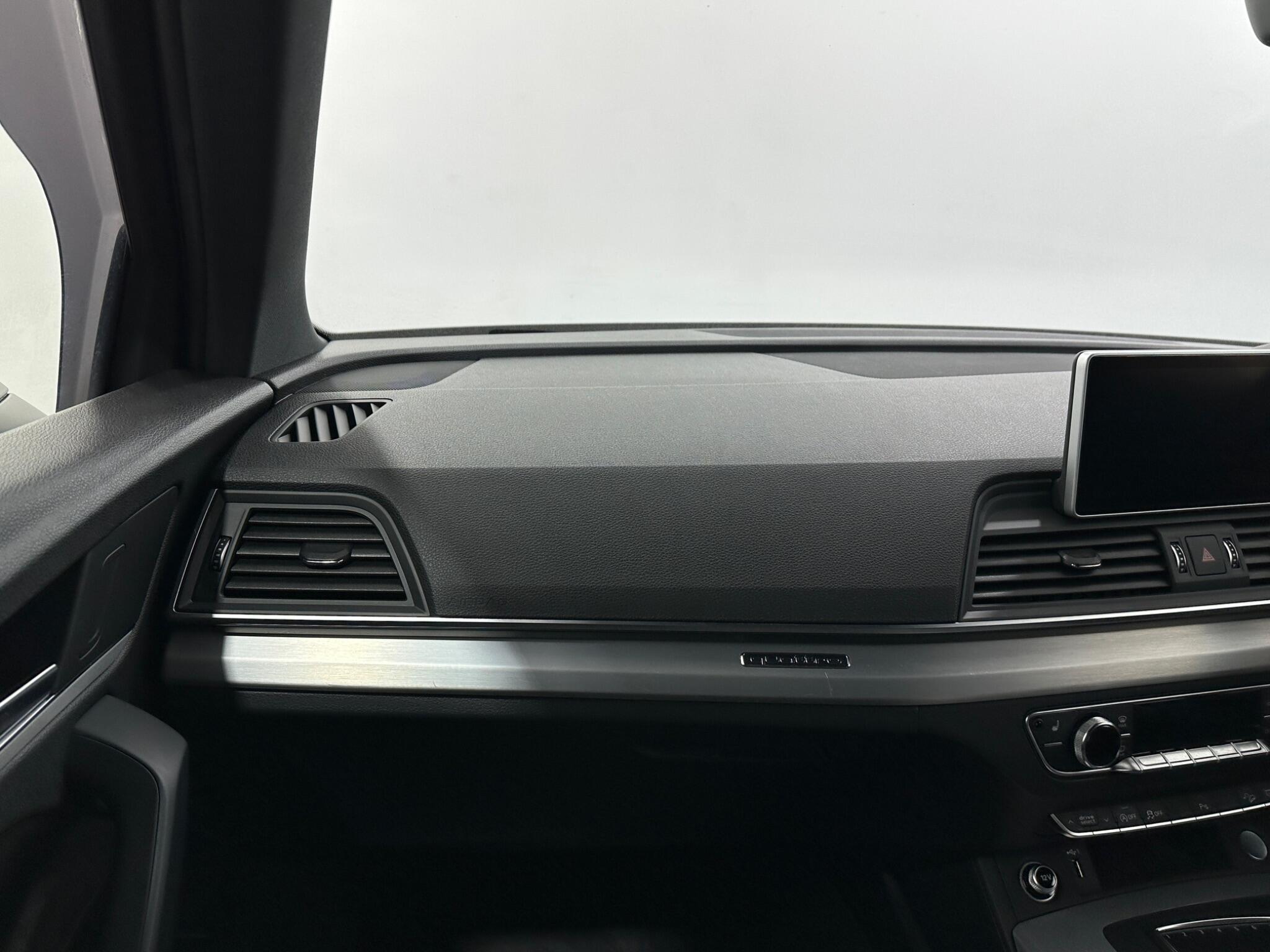 Audi Q5 view 30