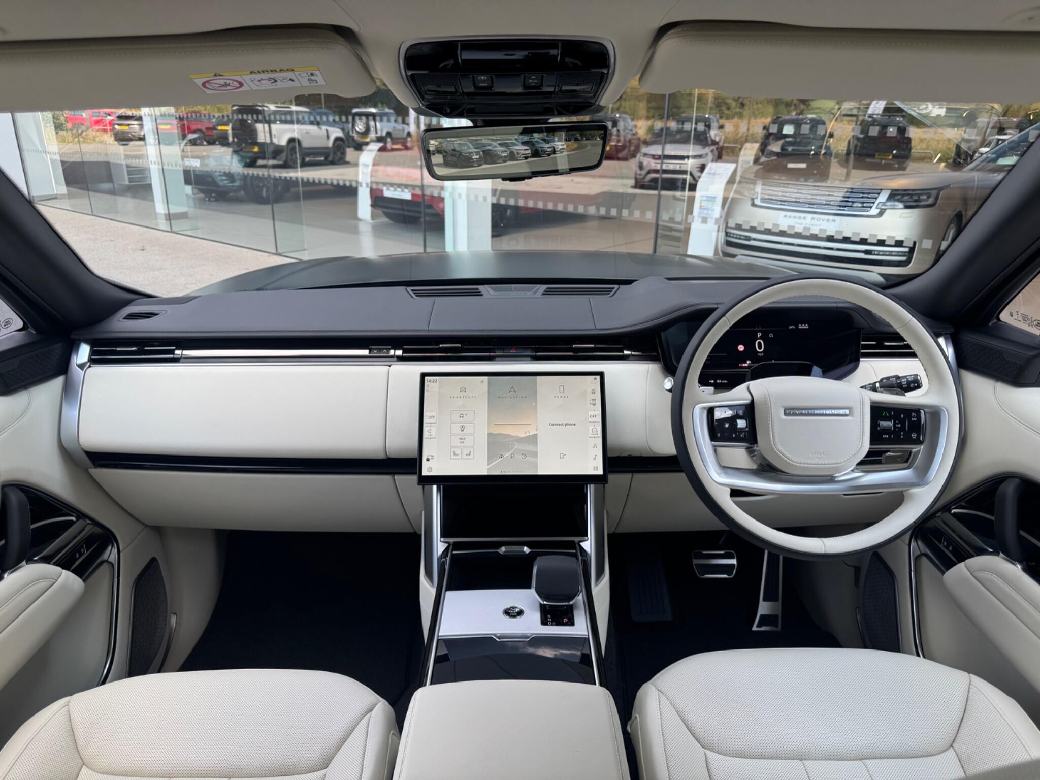Land Rover Range Rover view 14