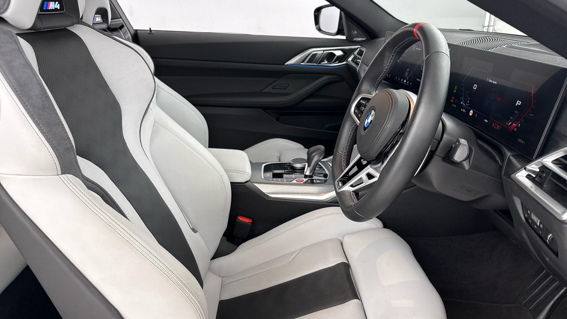 BMW M4 view 11
