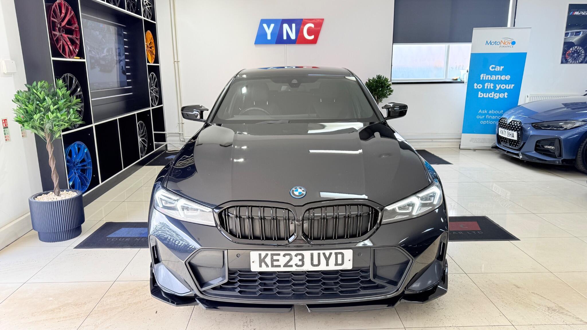 BMW 3 Series view 45