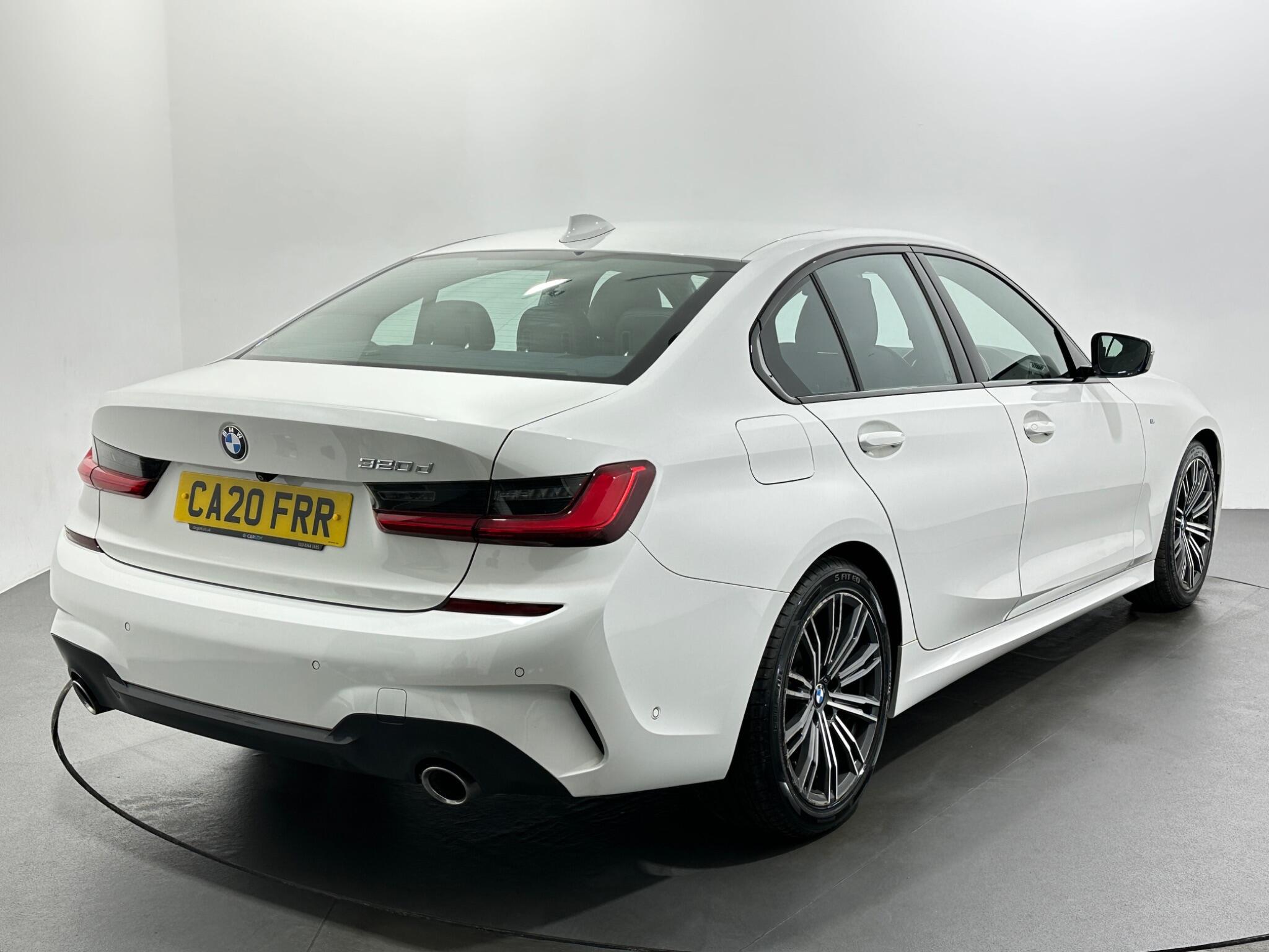 BMW 3 Series view 8