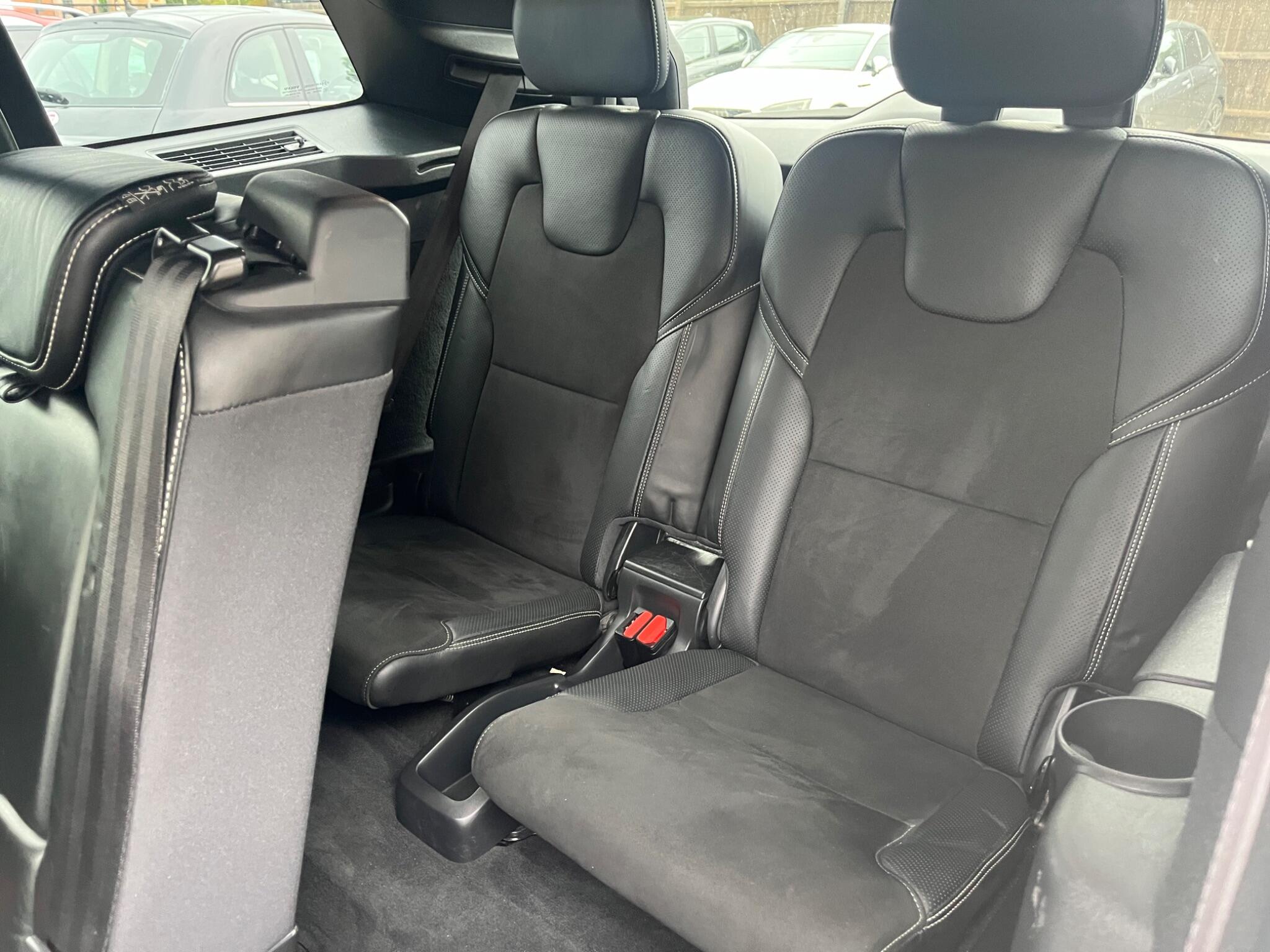 Volvo XC90 view 14