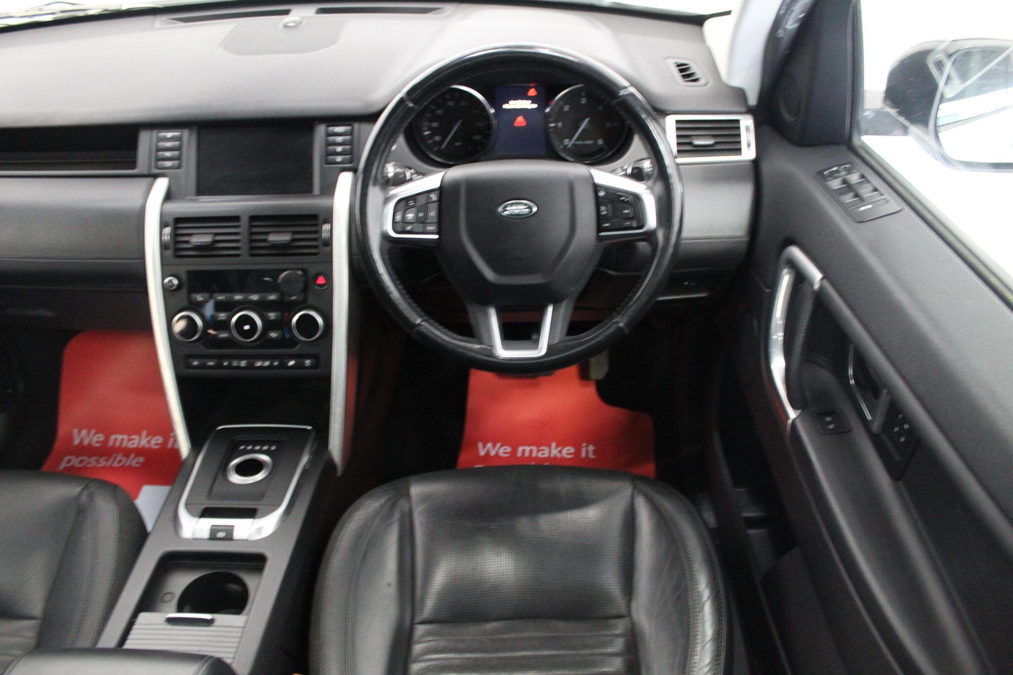 Land Rover Discovery Sport view 44