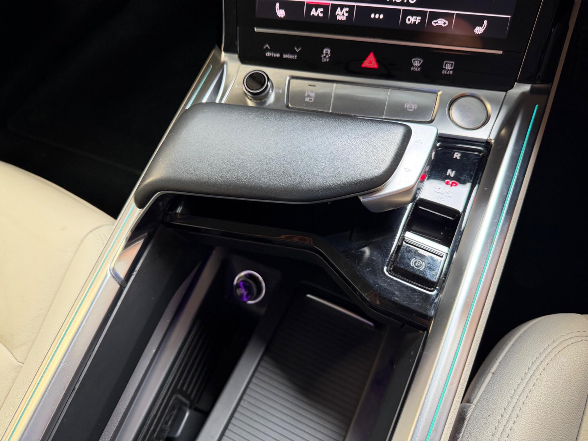 Audi E-Tron view 12