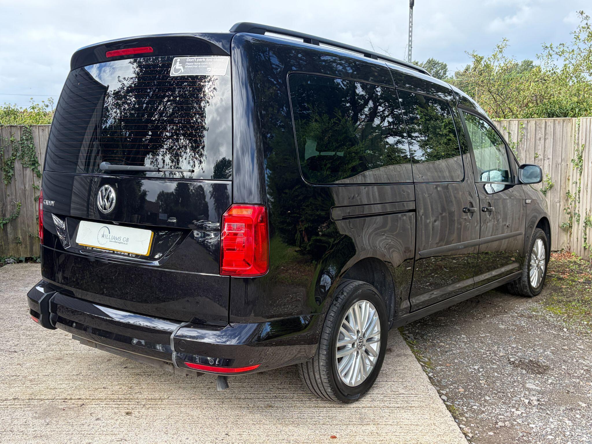 Volkswagen Caddy Maxi Life view 8