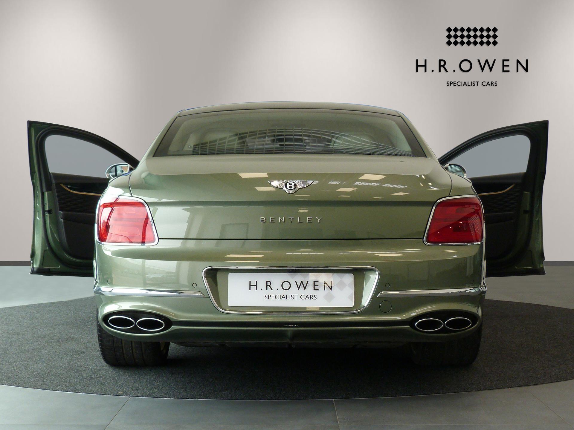Bentley Flying Spur view 8