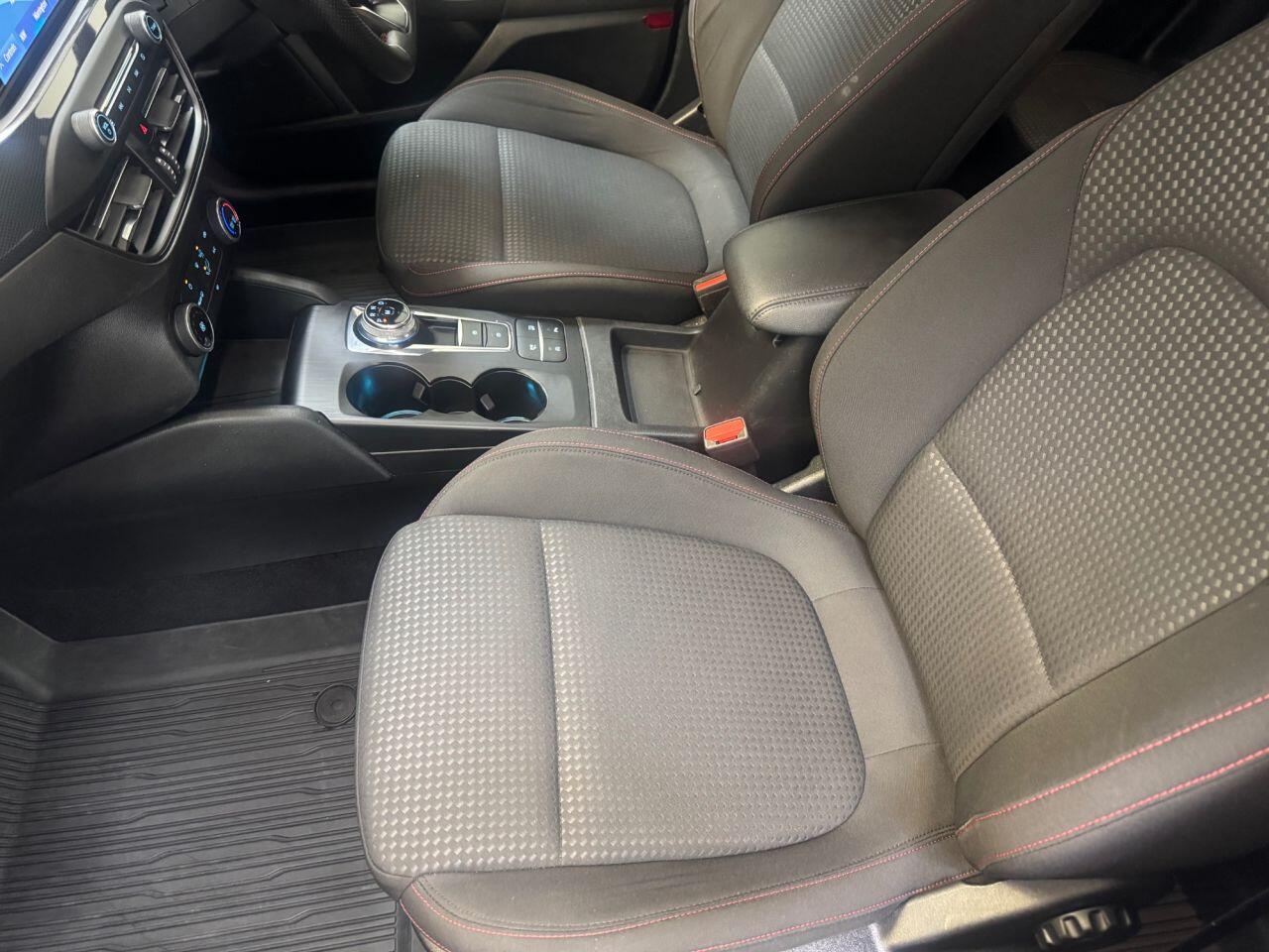 Ford Focus view 43