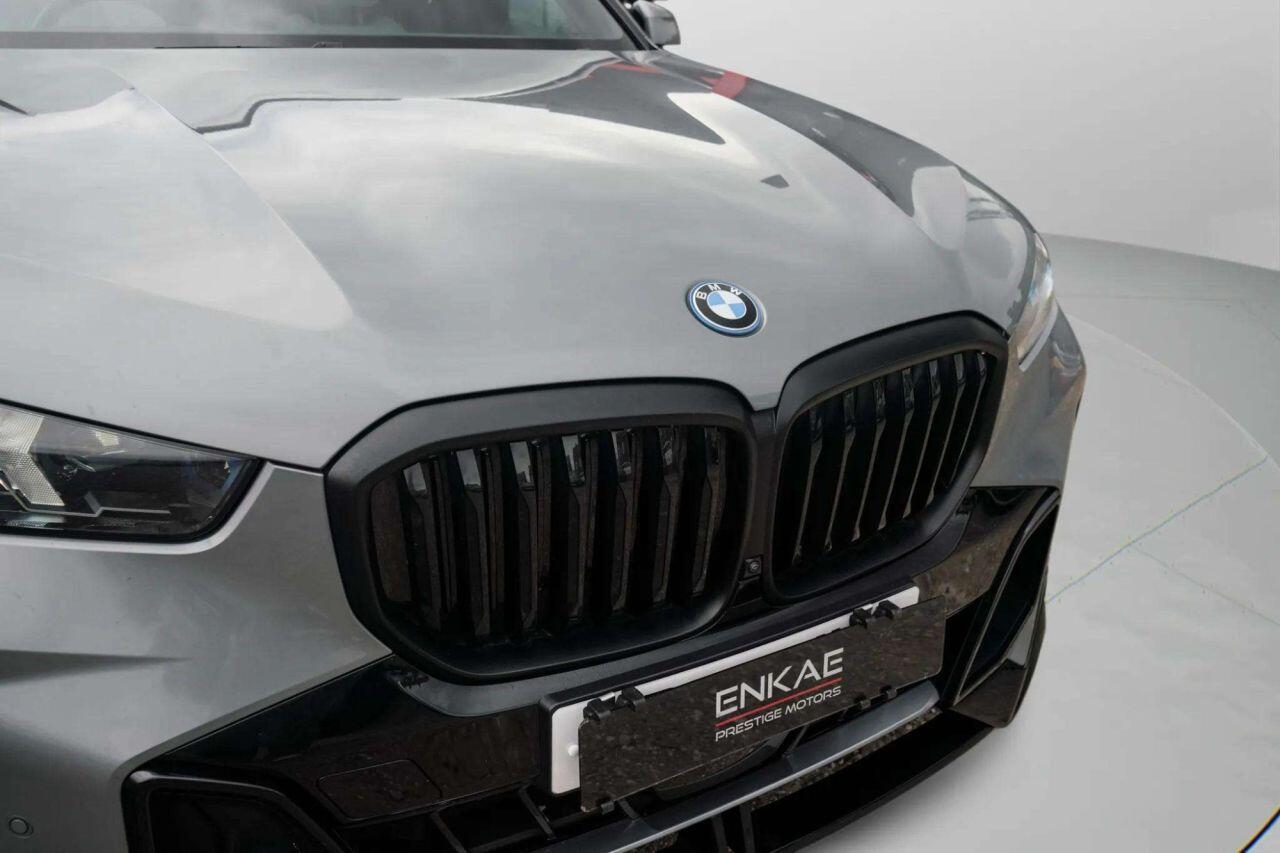 BMW X5 view 11