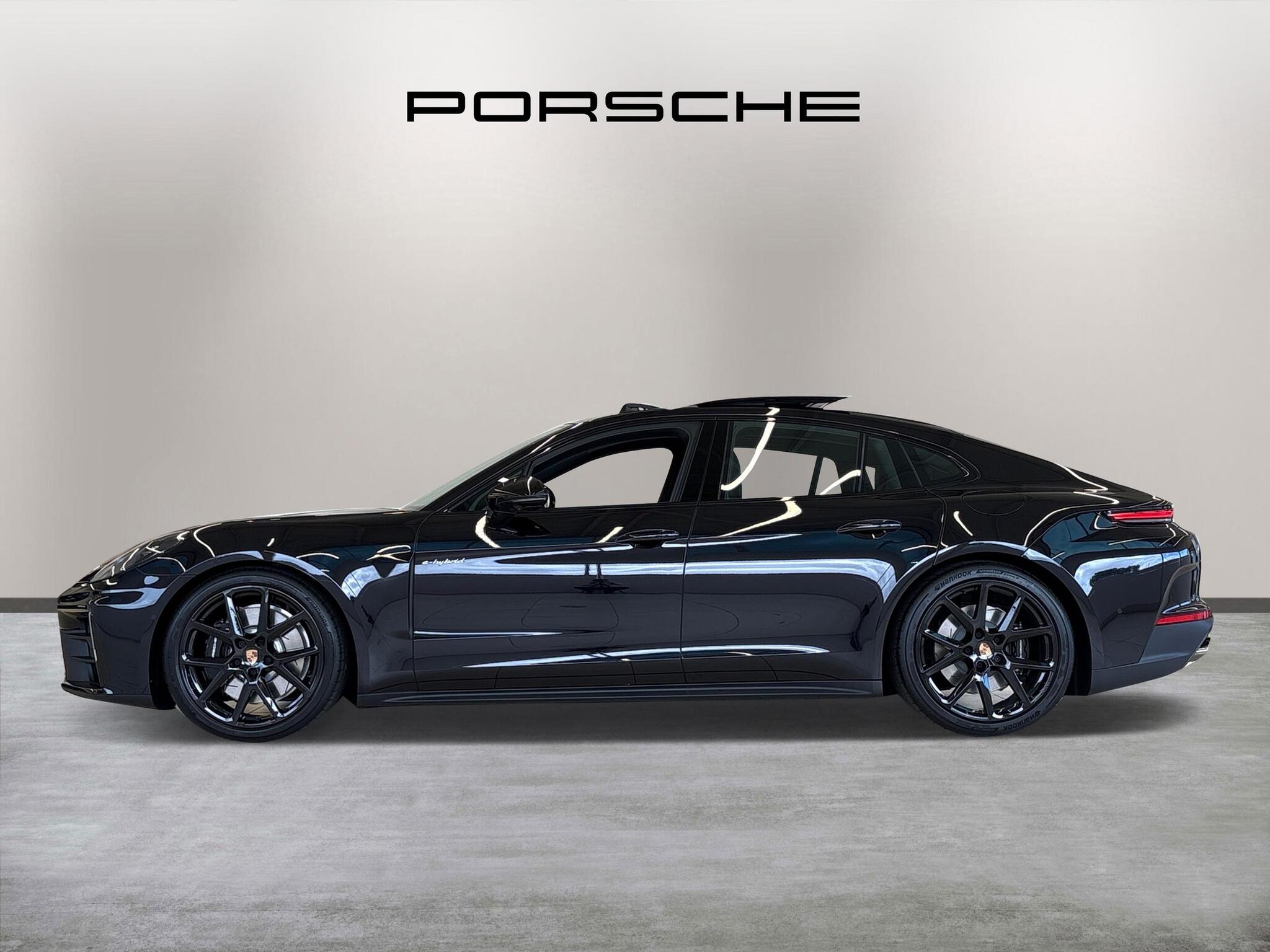 Porsche Panamera view 4