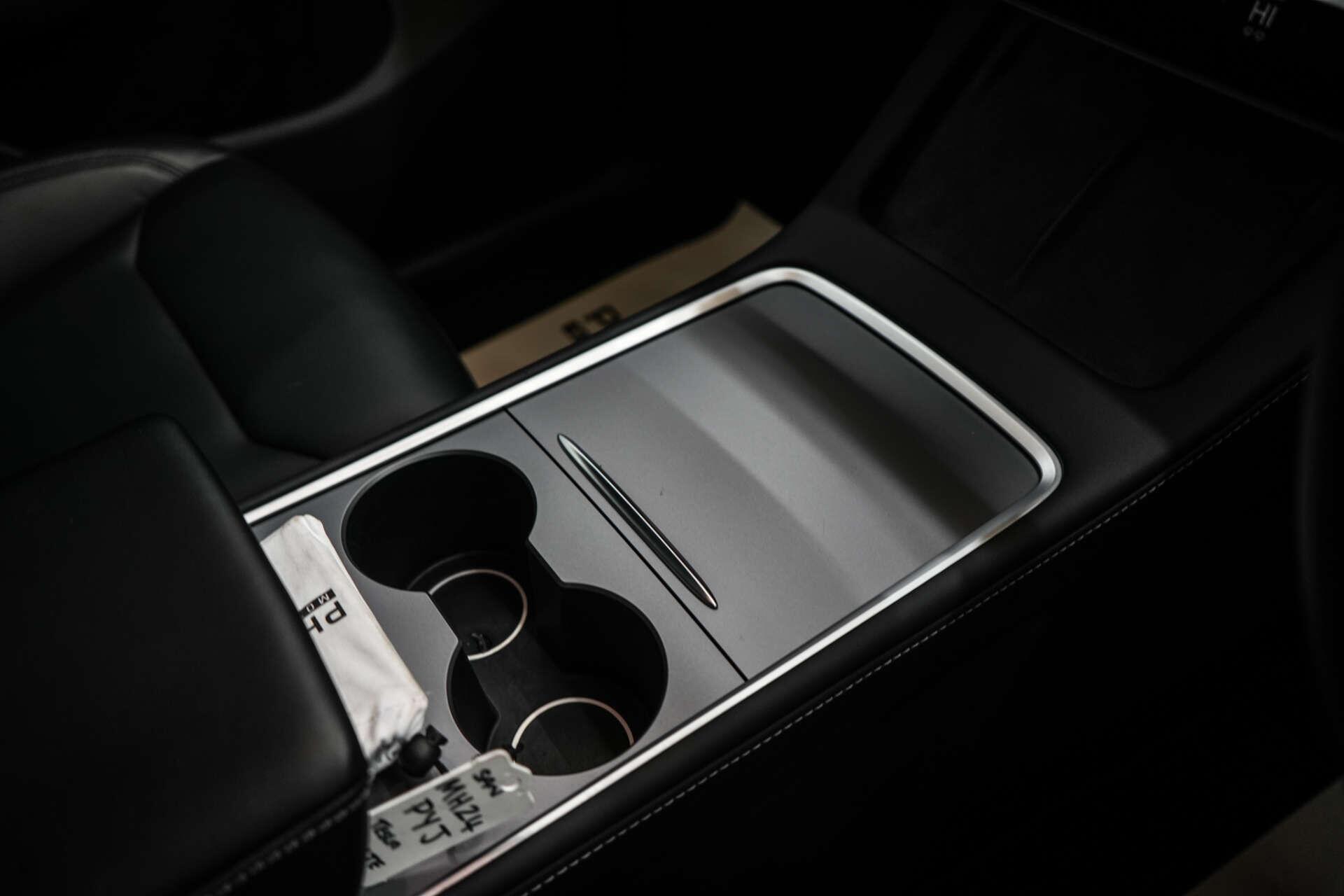 Tesla Model Y view 37