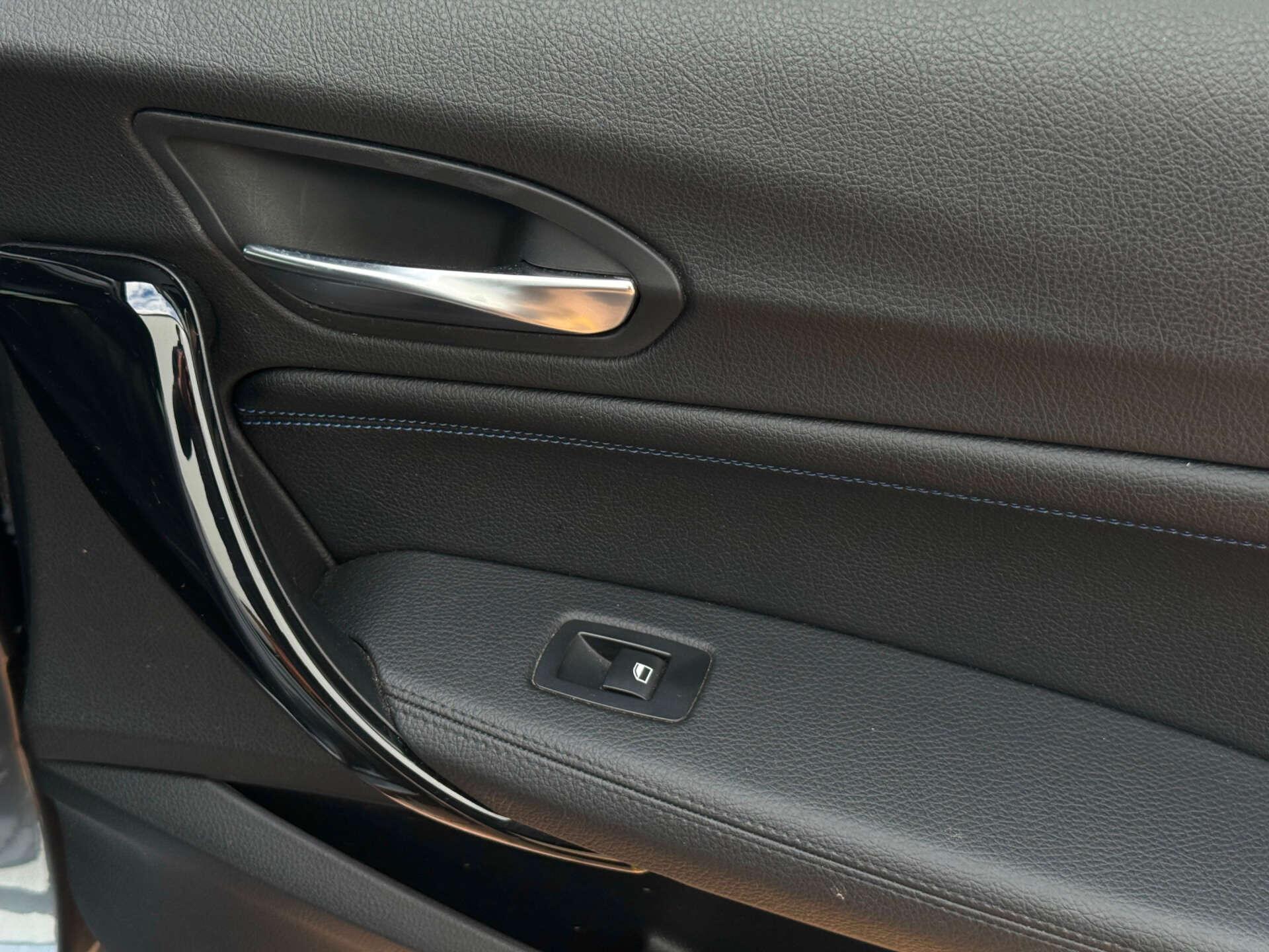 BMW 1 Series view 32